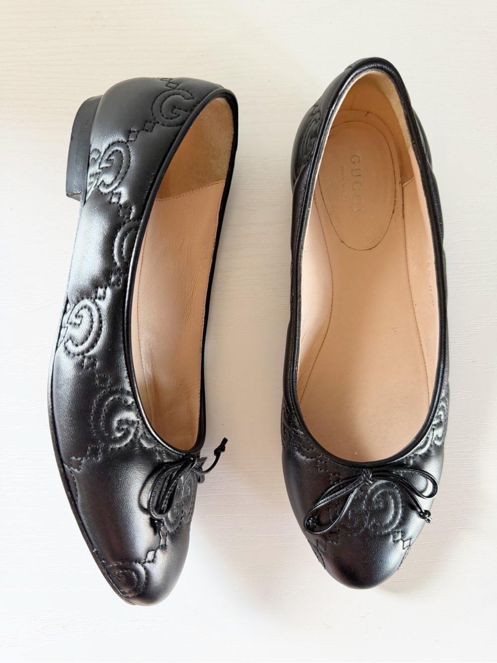 Gucci GG Embossed Black Leather Ballet Flats EU 36.5